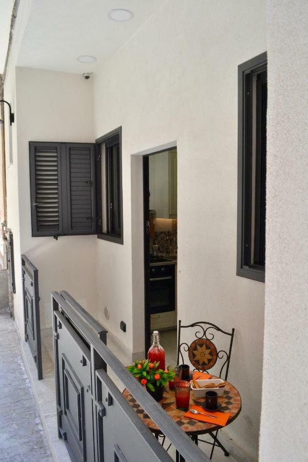 I Pupi - Sicilian Apartment Giardini Naxos Eksteriør bilde